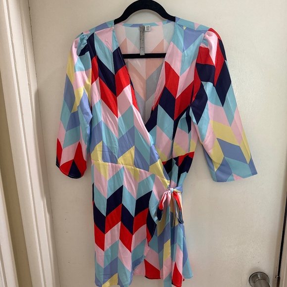 Cute & colorful wrap dress NWOT - Picture 1 of 2